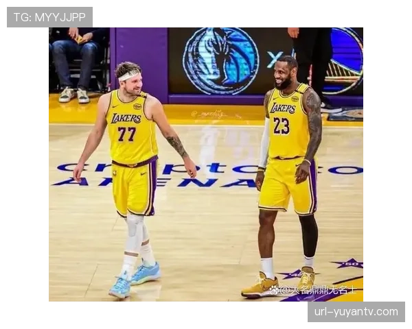 球星播客成新阵地:詹姆斯旗下媒体公司三月连推三档球员访谈节目 球星播客成新阵地:詹姆斯旗下媒体公司三月连推三档球员访谈节目